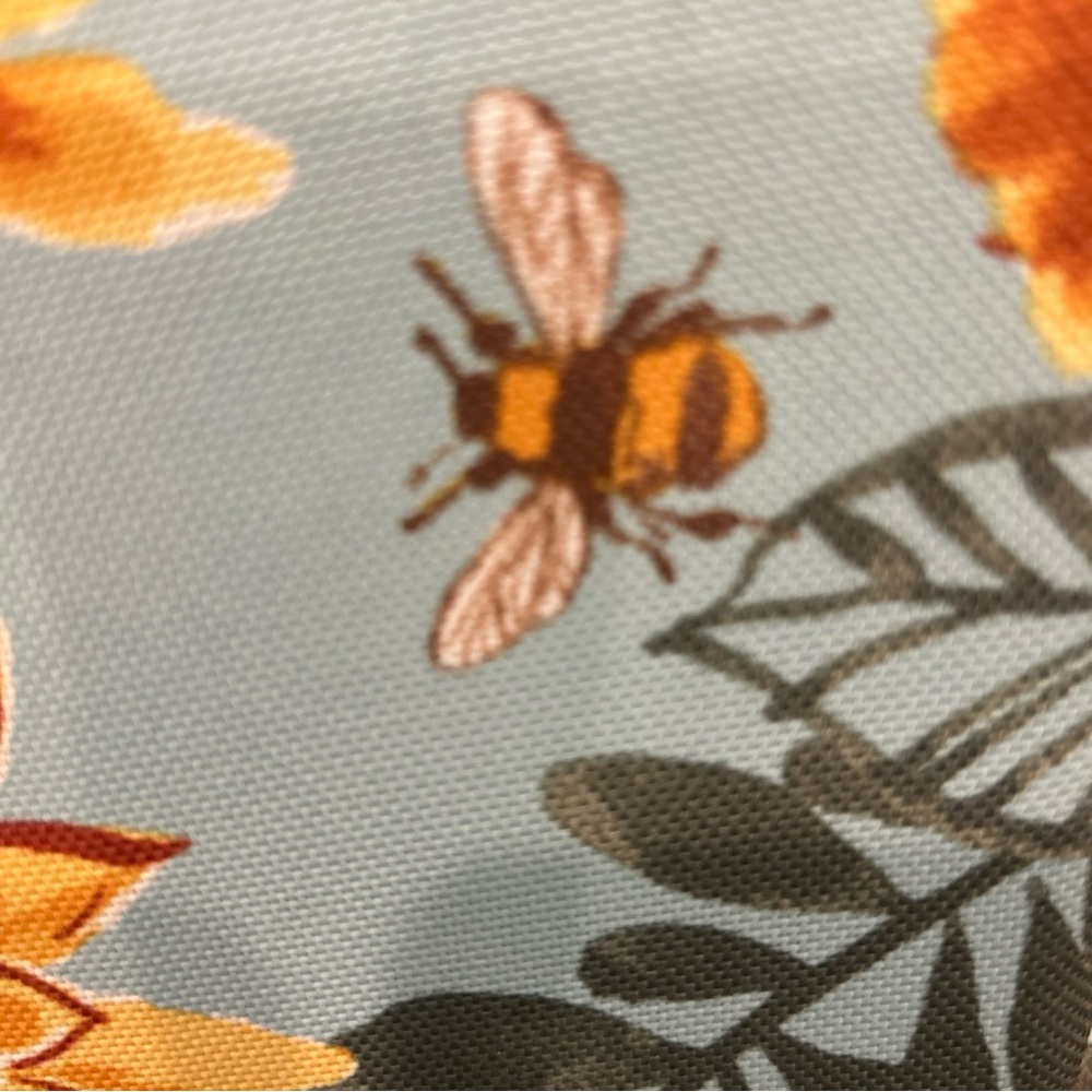 The Farmhouse Bumble Bee Sunflower Blue Tablecloth 60” X 84” Indoor / Outdoor - Picture 3 of 3